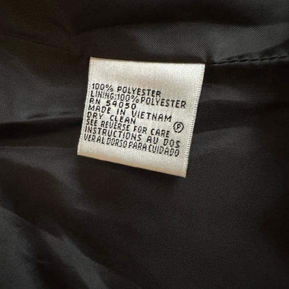 ✨ Le Suit Gray Blazer | Timeless Elegance & Tailored Sophistication ✨ - Picture 10 of 10